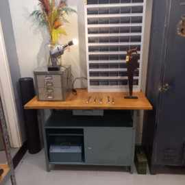 Industriële werkbank - vintage buitenkeuken