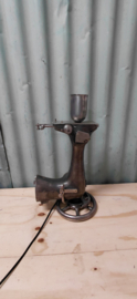 Lamp gemaakt van oude naaimachine Nr-2.