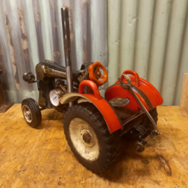 Metalen tractor - Singer naaimachine - metal art - handgemaakt