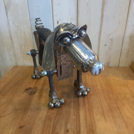 Metalen hond - oude naaimachine - upcycling