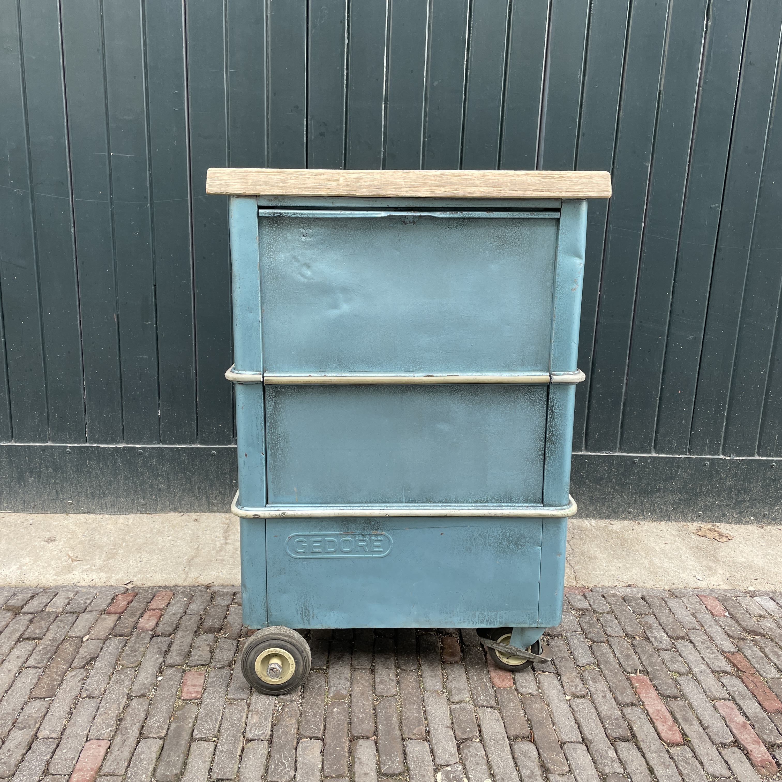 Industriële Gedore gereedschapswagen - drankkast