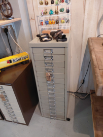 Vintage ladekastje met 15 lade's