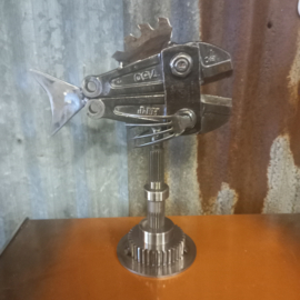 Metalen vis - betonschaar - bestek