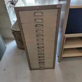 Vintage ladekastje van Backfield met 15 lade's  groot model.