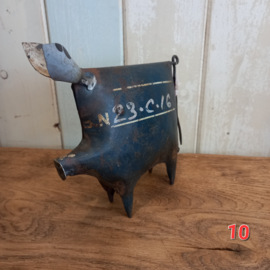 Varken van gerecycled blik Nr-10 of Nr-11
