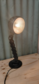 Industriële lamp  gemaakt van o.a oude scheepsketting