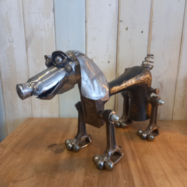 Metalen hond - oude naaimachine - upcycling