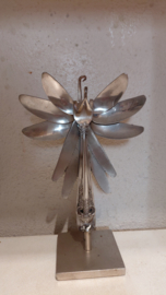 Engel gemaakt van oud bestek.