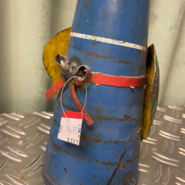 Kip van gerecycled blik