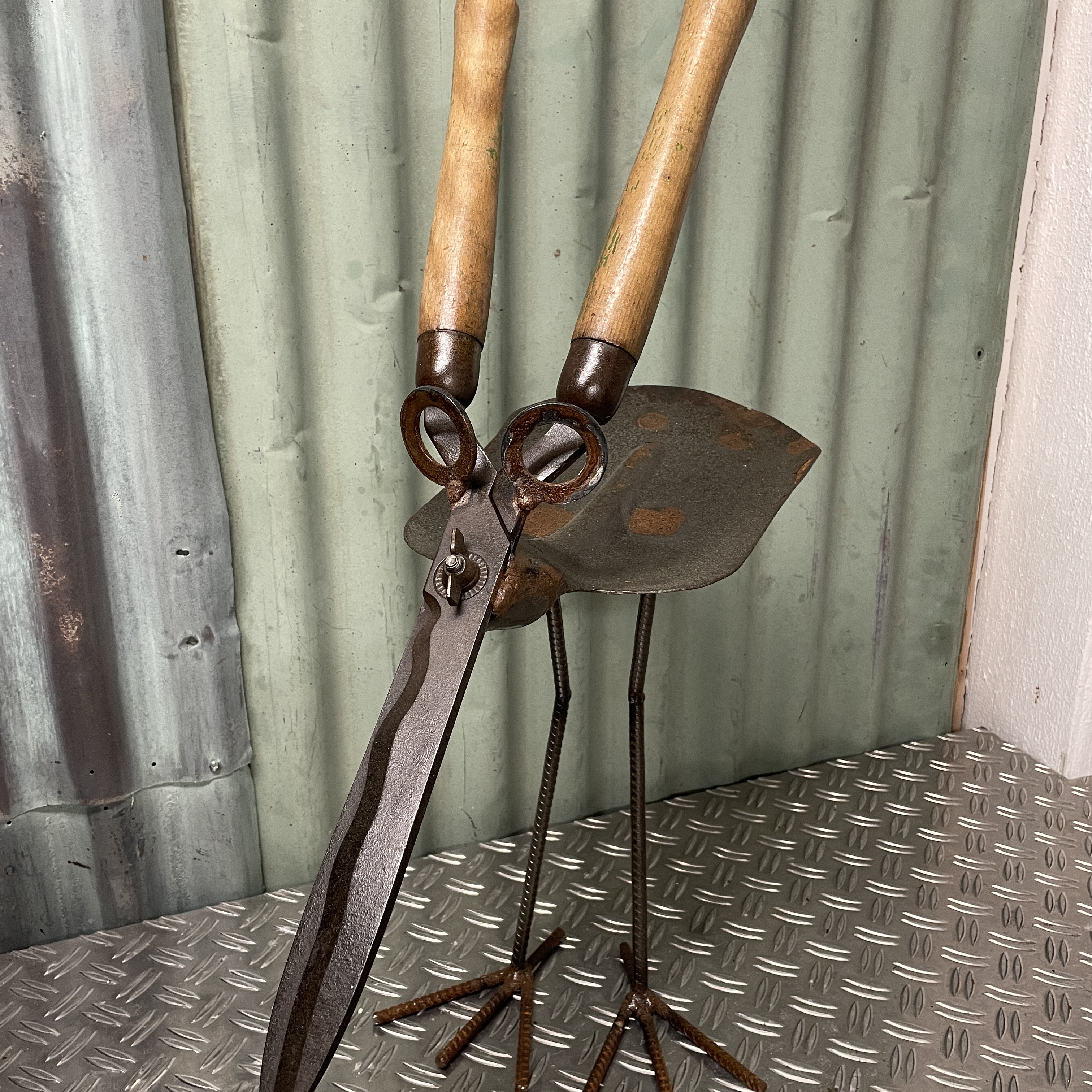 Vogel voederbak - schep - heggenschaar