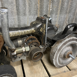 Tractor van oude naaimachine