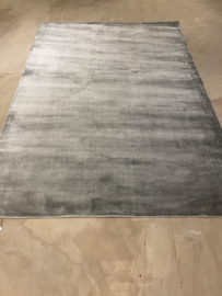 Lucens silver 170x240 cm Merk Linie Design