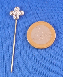 Quatrefoil pin