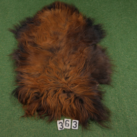 Brown-black Icelandic sheepskin (120 x 70)