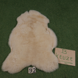 Schapenvacht (B-keuze) 90 x 70  Niet ruilen.