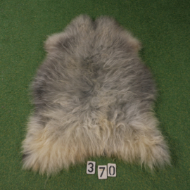 Grey-cream Icelandic sheepskin (110 x 75)