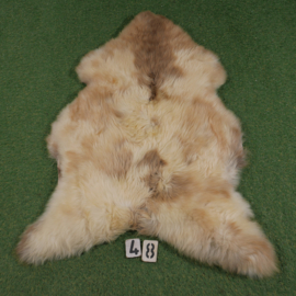 White-brown sheepskin (110 x 75)