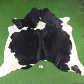 Black & white cowhide rug (200 x 195)