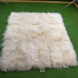 White Icelandic sheepskin rug (Hexa) 180 x 170