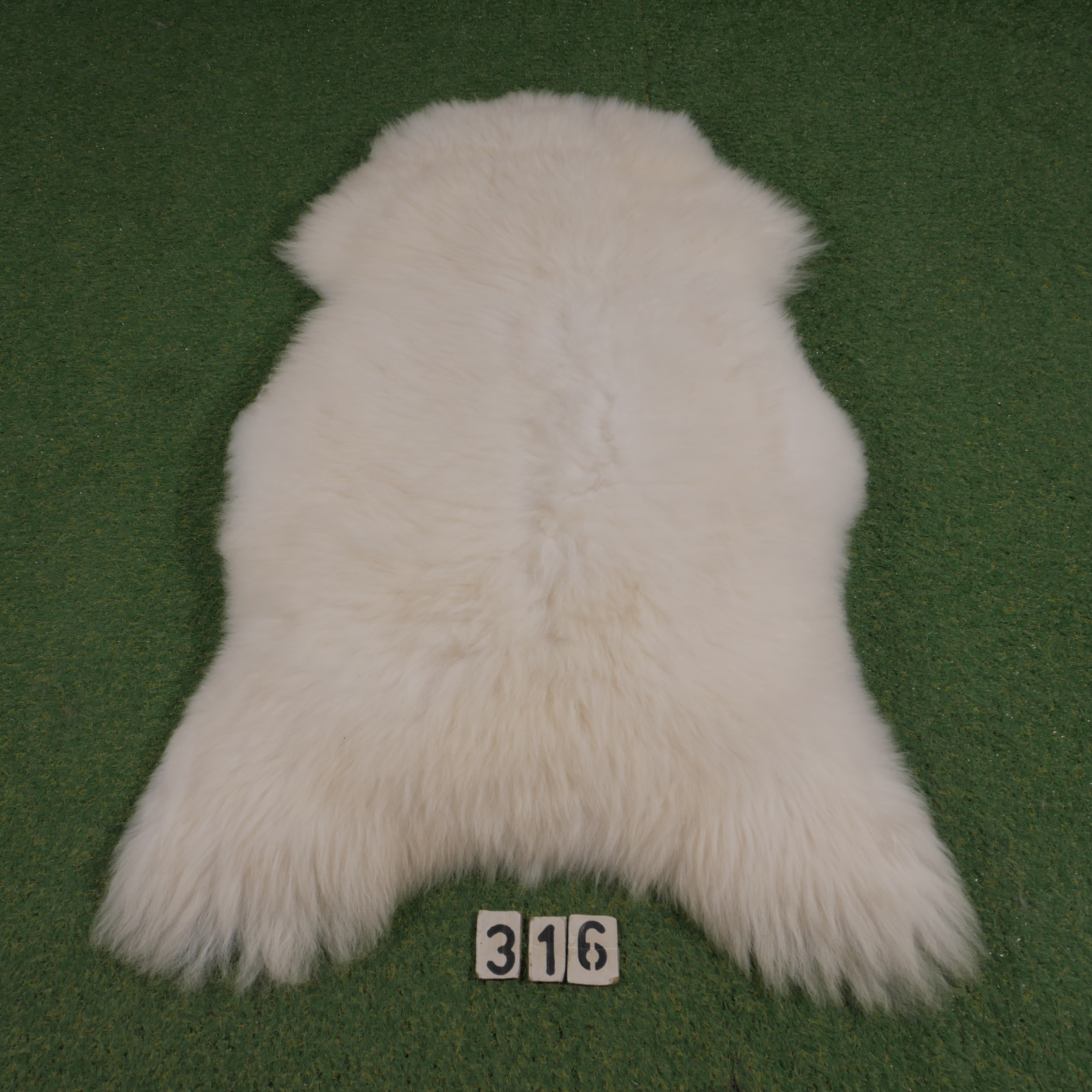 Witte schapenvacht (130 x 80 )