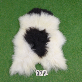 White / black Icelandic sheepskin (120 x 70)