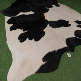 Black & white cowhide rug (210 x 190)