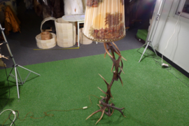 Floor lamp of Red deer antlers (160 cm)