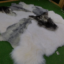 White & grey multi-layered sheepskin rug (220 x 180)