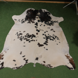 Black & white cowhide rug (220 x 220)