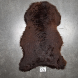 Dark red-brown sheepskin (115  x 80 )