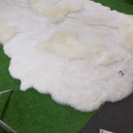 White multi-layered sheepskin rug (300 x 200)