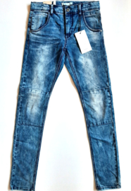 Stoere skinny met kniestukken van Name it maat 158