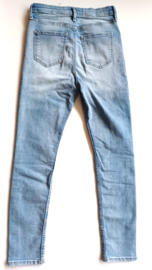 Hippe Skinny jeans maat 140