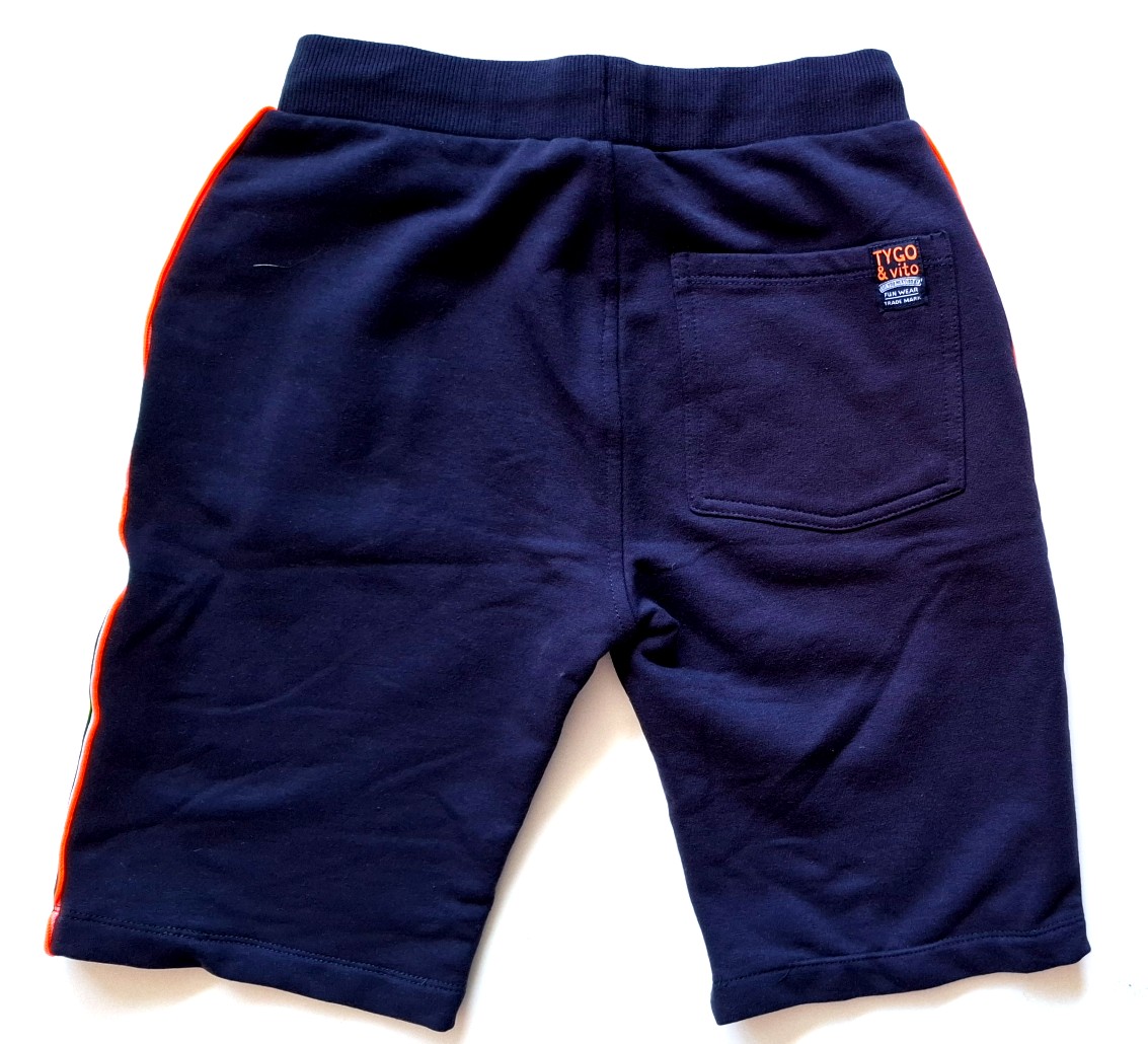 Stoere korte joggingbroek maat 146/152