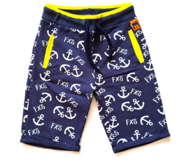 Stoere korte joggingbroek van Funky XS maat 134/140