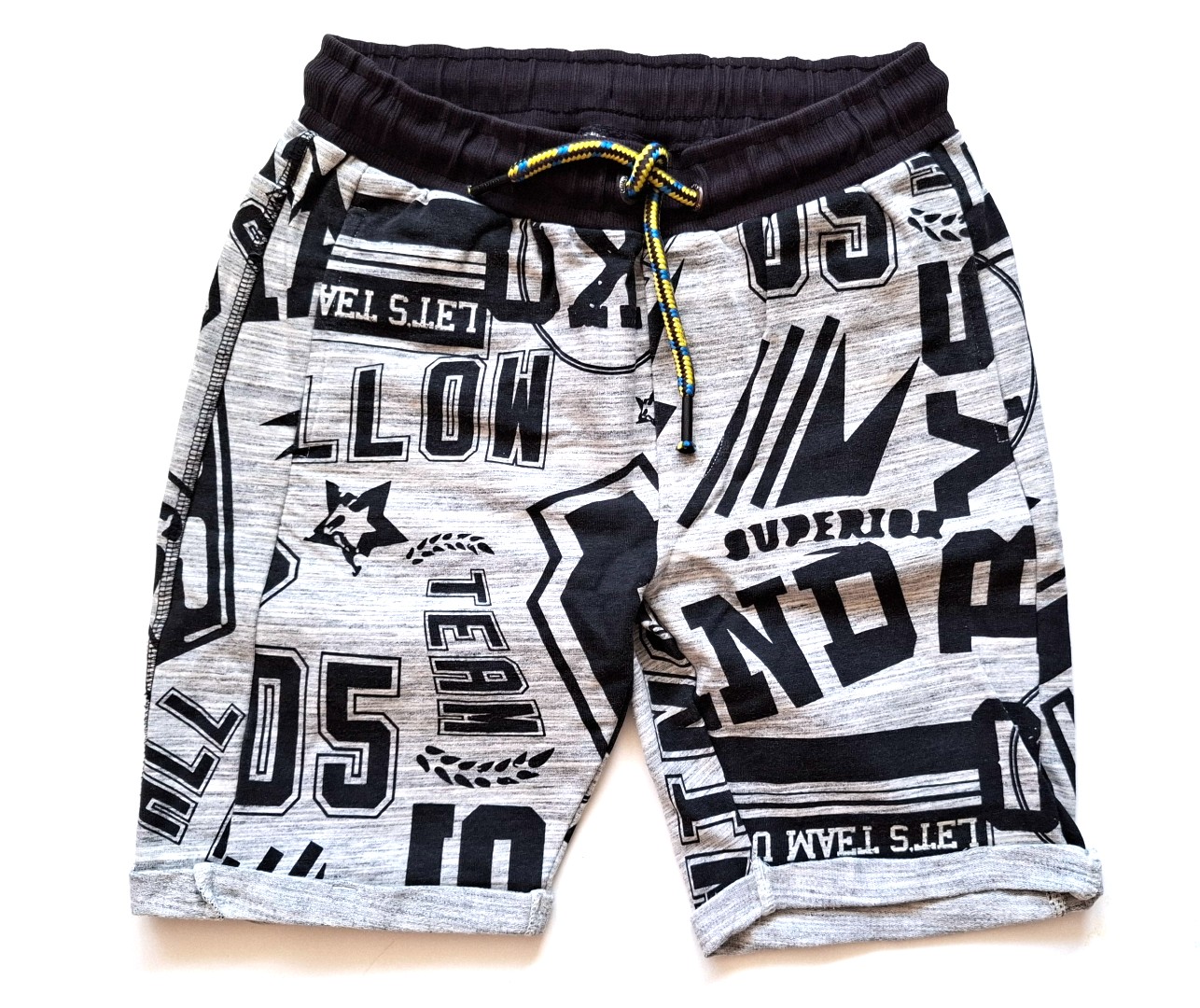 Stoere korte joggingbroek van Bnosy maat 134/140