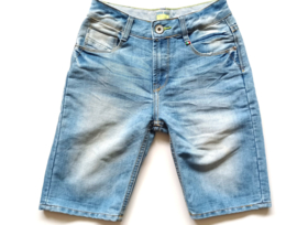 Stoere korte broek van Vingino maat 152