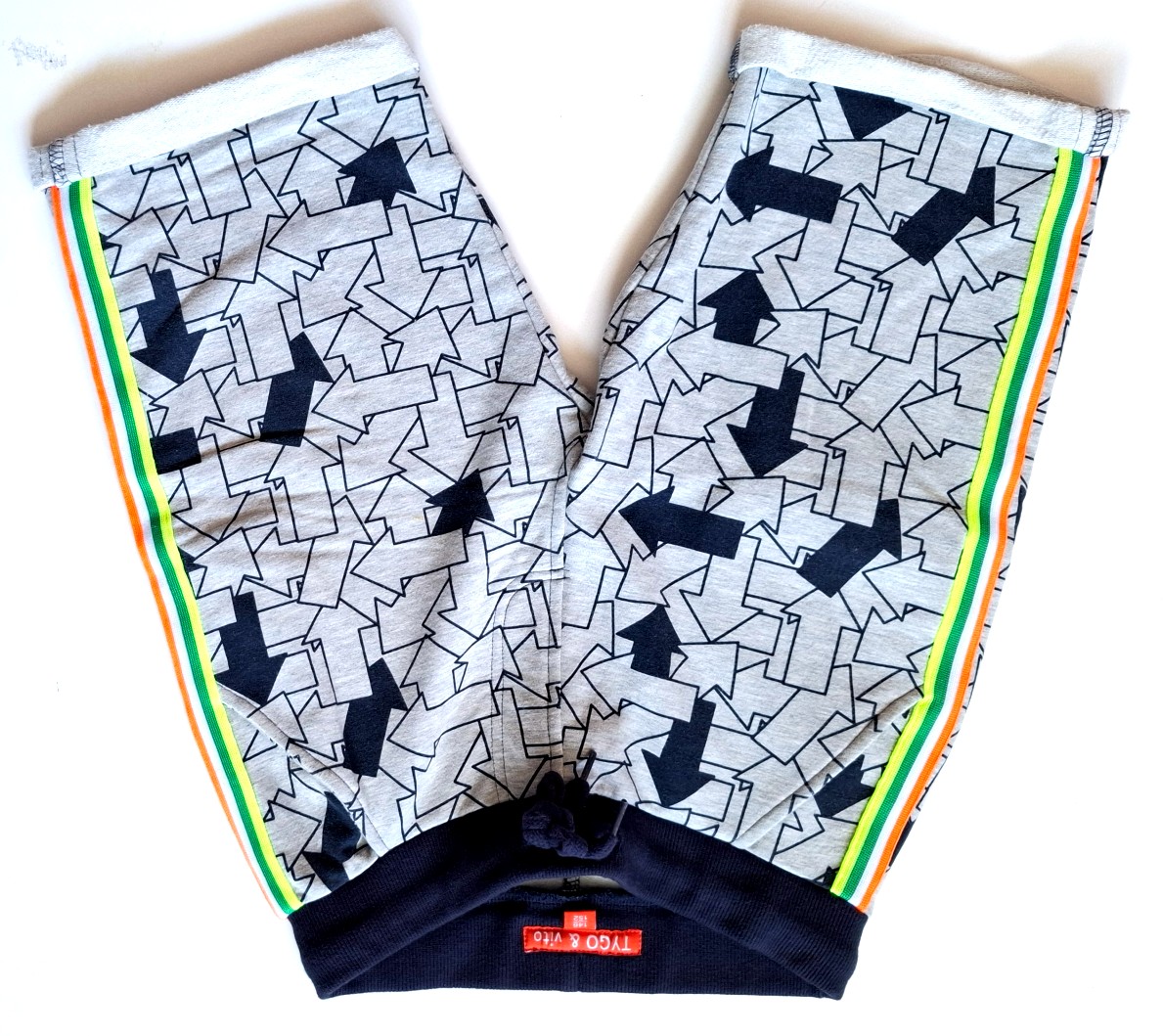 Stoere korte joggingbroek van Tygo & Vito maat 146/152