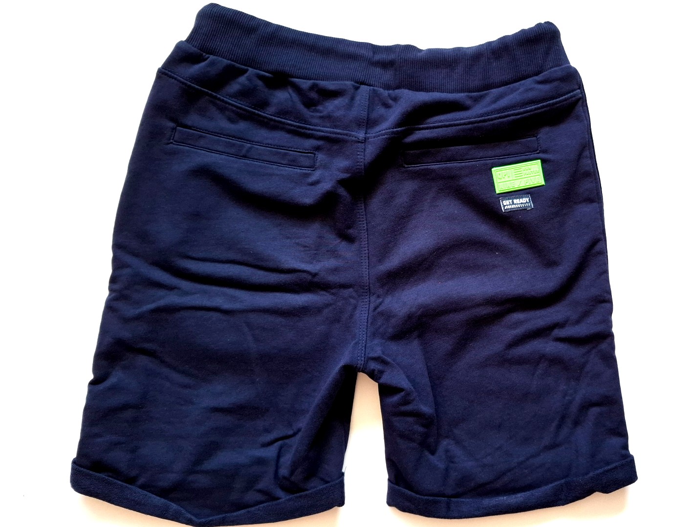 Stoere korte joggingbroek van Quapi maat 134/140