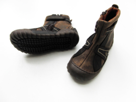 Stoere boots van Petitshoes maat 23
