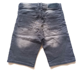Stoere korte broek van Mitch maat 152