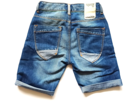 Stoere korte broek van Vingino maat 158
