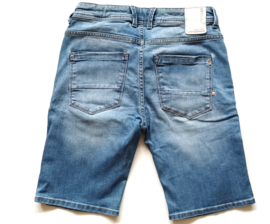 Stoere korte broek van Vingino maat 152