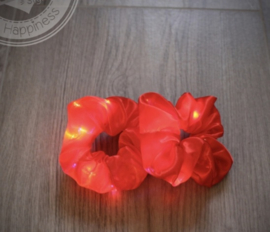 Rood scrunchie met LED lampjes