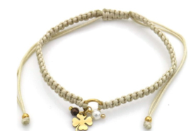 Armbandje met een beetje geluk...RVS klavertje goudkleurig
