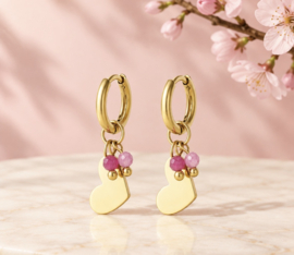 Goudkleurige Oorringen met Hartje en Roze Kraaltjes – Stainless Steel