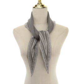 Sjaaltje Colmar | Grijs  incl. sjaalspeld