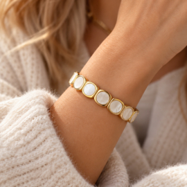 Armband Stefanie Naturel - Goudkleurige Elastische Armband met Parelmoer