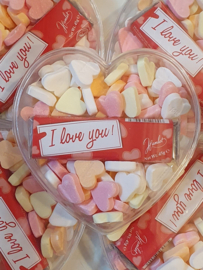 Love Hart (gevuld met vruchtenhartjes + reep Chocolade)