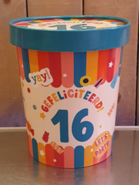 Candy Bucket (16 JAAR)